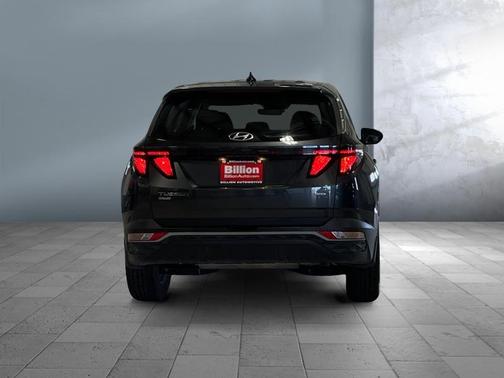2023 Hyundai TUCSON SE