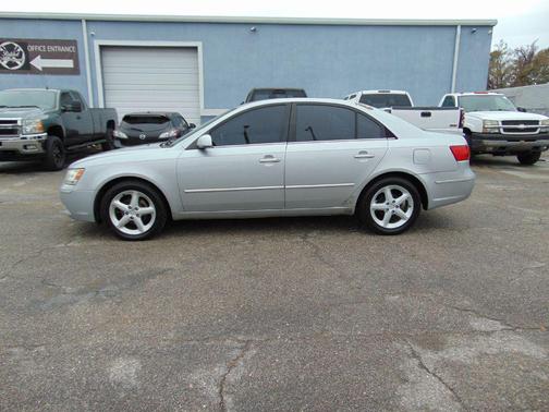 2009 Hyundai SONATA SE