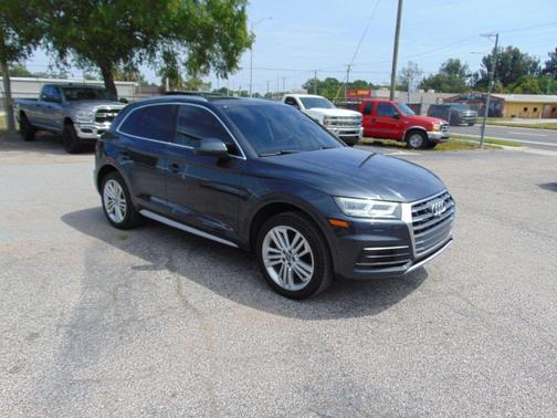 Azores Green Metallic 2018 Audi Q5 2.0T Prestige