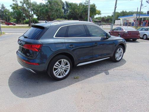 Azores Green Metallic 2018 Audi Q5 2.0T Prestige