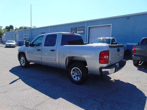 Sheer Silver Metallic 2011 Chevrolet Silverado 1500 LT