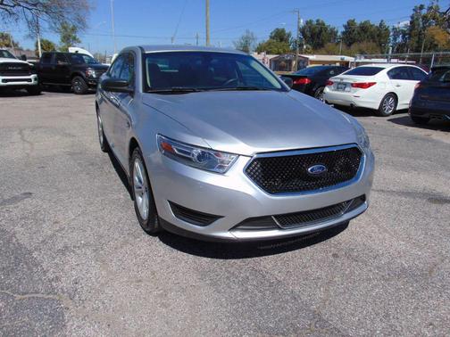 2015 Ford Taurus SE