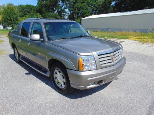 2003 Cadillac Escalade EXT Base