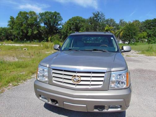 2003 Cadillac Escalade EXT Base