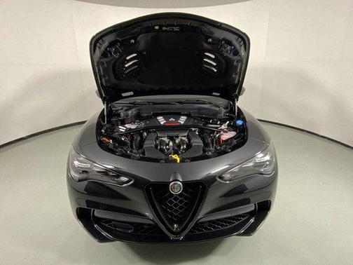 2024 Alfa Romeo Stelvio Quadrifoglio