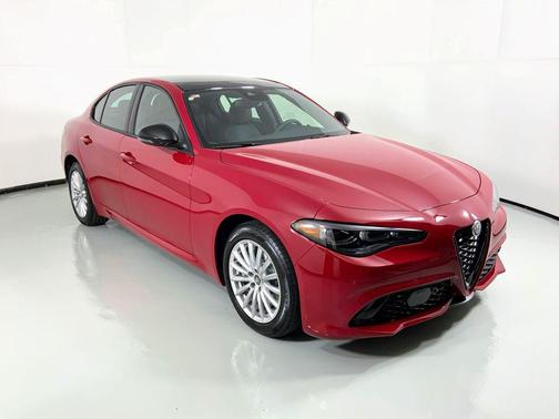 Alfa Rosso 2024 Alfa Romeo Giulia AWD