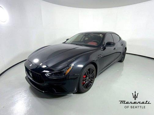 2022 Maserati Ghibli Modena Q4