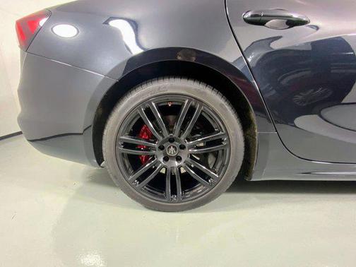 2022 Maserati Ghibli Modena Q4