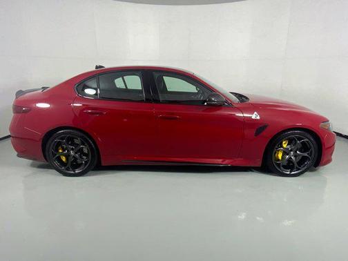 2020 Alfa Romeo Giulia Quadrifoglio