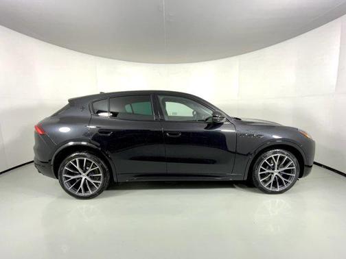 2026 Maserati Grecale Modena