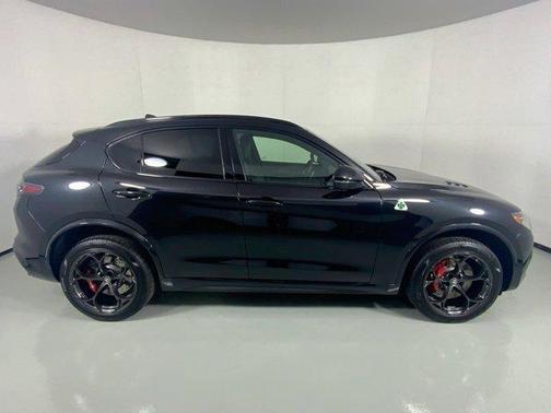 2024 Alfa Romeo Stelvio Quadrifoglio