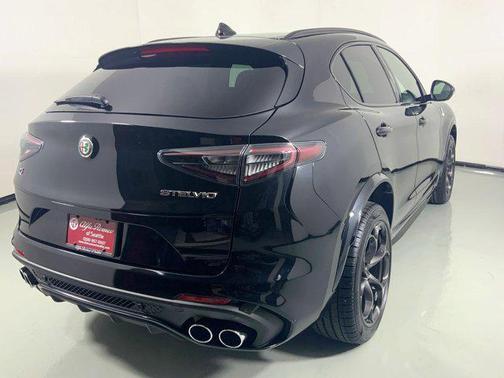 2024 Alfa Romeo Stelvio Quadrifoglio