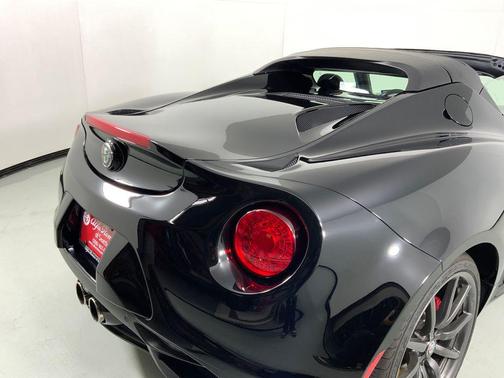 2018 Alfa Romeo 4C Spider Base