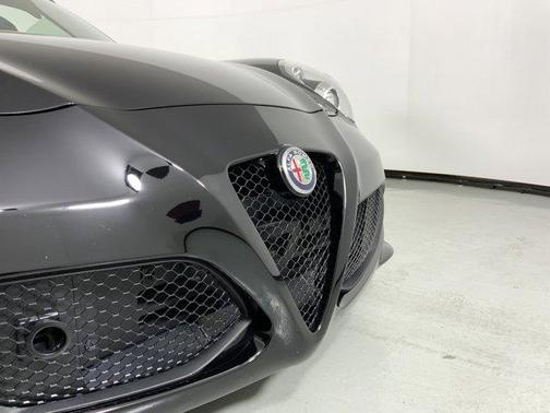 2018 Alfa Romeo 4C Spider Base