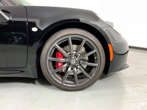 2018 Alfa Romeo 4C Spider Base