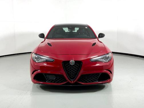 2022 Alfa Romeo Giulia Quadrifoglio