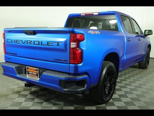 2022 Chevrolet Silverado 1500 Custom