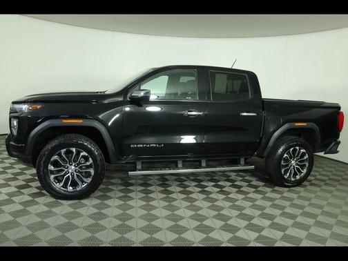 2023 GMC Canyon Denali