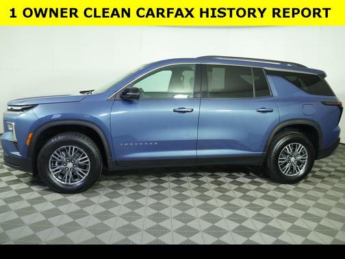 2025 Chevrolet Traverse LT
