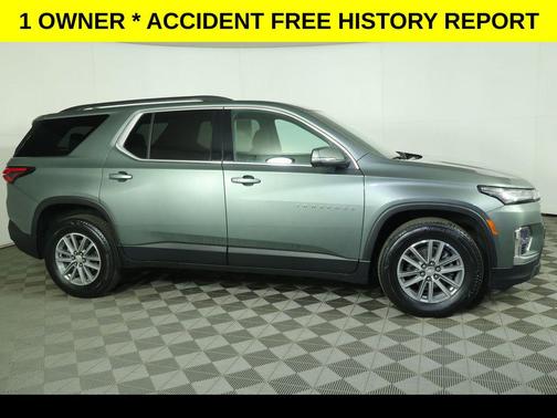 Silver Sage Metallic 2022 Chevrolet Traverse LT Cloth
