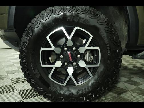 2023 GMC Canyon AT4X