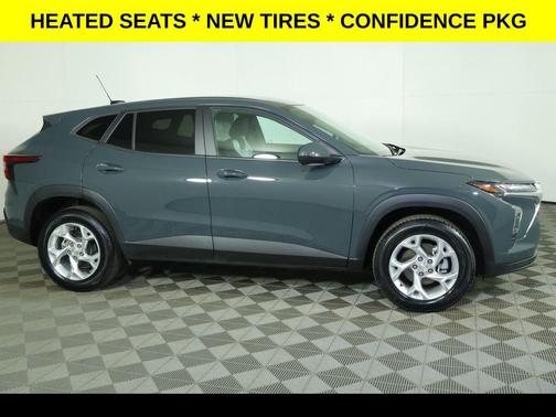 2025 Chevrolet Trax LS