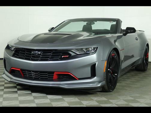2021 Chevrolet Camaro RWD Convertible LT1