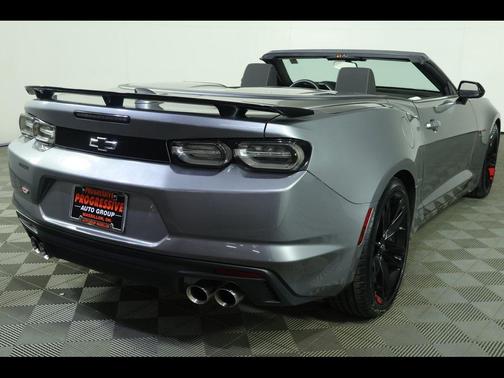 2021 Chevrolet Camaro RWD Convertible LT1