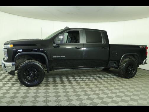 Black 2024 Chevrolet Silverado 2500 LT