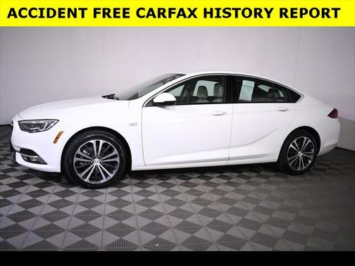 2019 Buick Regal Sportback AWD Essence
