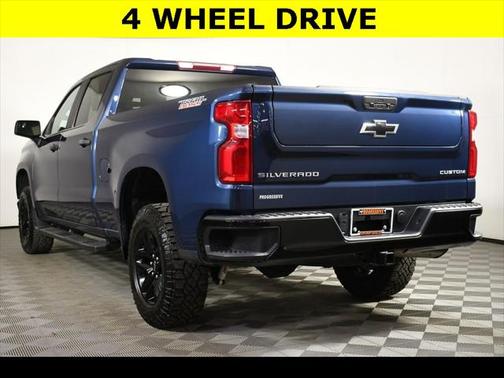 2022 Chevrolet Silverado 1500 Custom Trail Boss