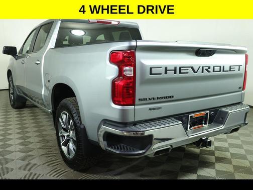 Sterling Gray Metallic 2023 Chevrolet Silverado 1500 LT