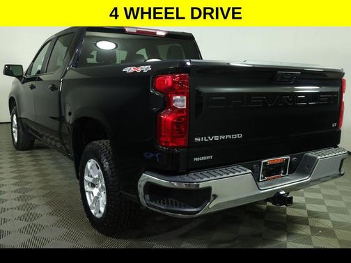 Black 2022 Chevrolet Silverado 1500 LT