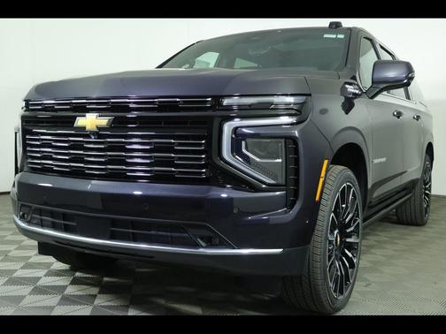 2025 Chevrolet Suburban 4WD High Country