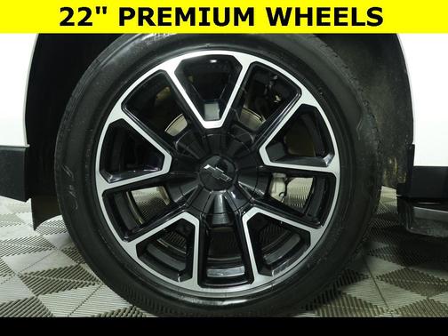 2024 Chevrolet Suburban RST