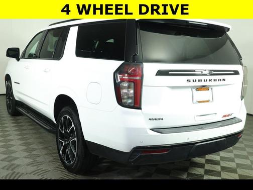 2024 Chevrolet Suburban RST