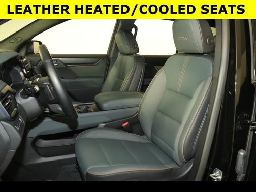 2024 GMC Acadia AWD AT4