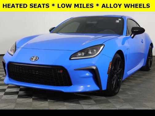 2024 Toyota GR86 Premium