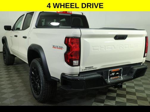 White Sands 2026 Chevrolet Colorado Trail Boss