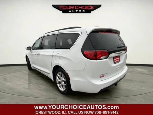 Bright White Clearcoat 2017 Chrysler Pacifica Touring-L