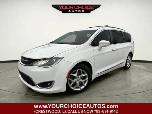 Bright White Clearcoat 2017 Chrysler Pacifica Touring-L