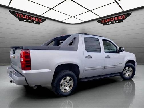 2011 Chevrolet Avalanche 1500 LS
