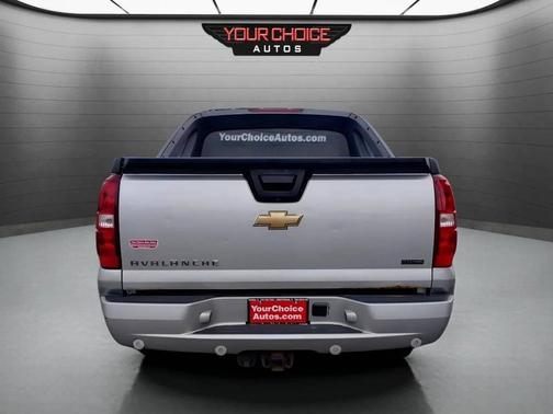 2011 Chevrolet Avalanche 1500 LS