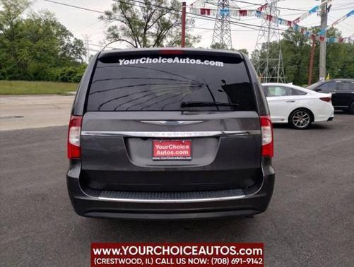 2015 Chrysler Town & Country Touring-L
