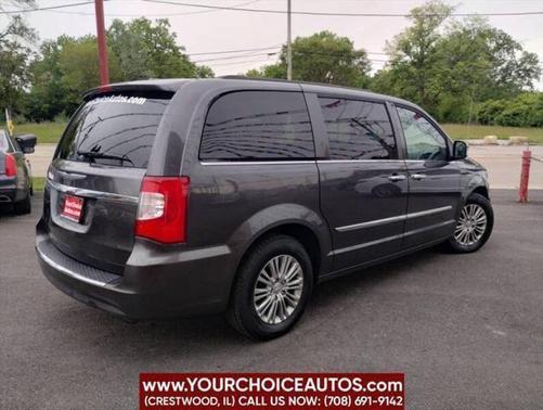 2015 Chrysler Town & Country Touring-L