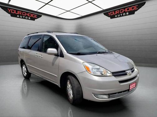 2005 Toyota Sienna XLE