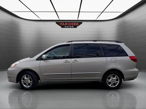 2005 Toyota Sienna XLE