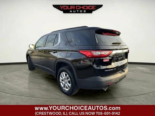 Mosaic Black Metallic 2019 Chevrolet Traverse LT Cloth