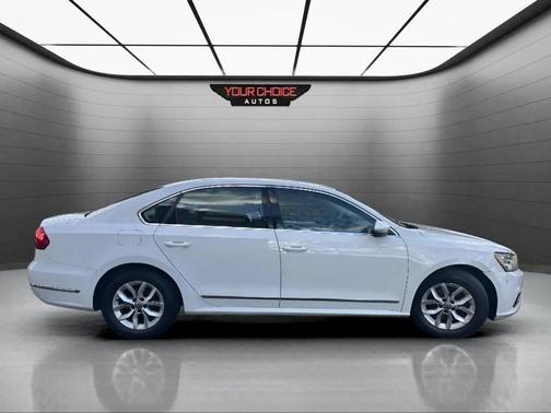 2016 Volkswagen Passat 1.8T S