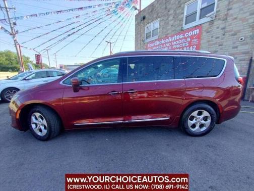 2017 Chrysler Pacifica Touring-L